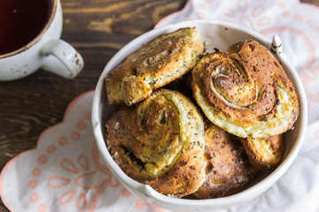 biscuit roulade with cream cheese and poppy seeds