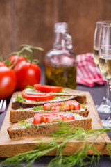 sandwich with tomatoes