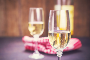 glass with white vine