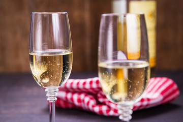 glass with white vine