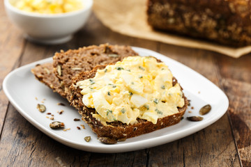 Eiersalat auf Brot - Egg salad and bread