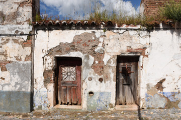 Fototapeta na wymiar House destroyed in Vila Vicosa, Alentejo region, Portugal