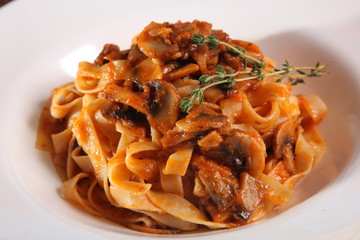 pasta with mushrooms and sauce