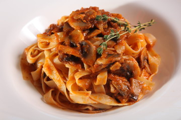 pasta with mushrooms and sauce