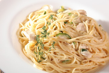 Pasta with chicken and Zucchini