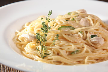 Pasta with chicken and Zucchini