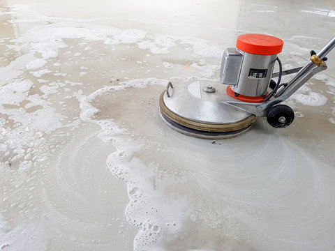 scrubber machine for cleaning floor