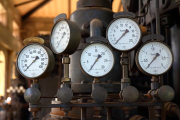 Vintage measurement display