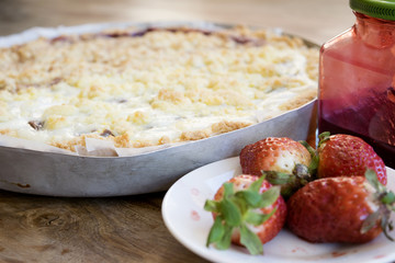 sbriciolata with cherry jam and strawberries