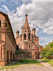 Fototapeta na wymiar Dormition Cathedral, Krutitsy metochion, Moscow, Russia