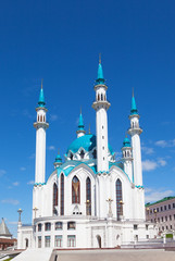 Fototapeta na wymiar Qol Sharif mosque against the blue sky , Kazan, Russia