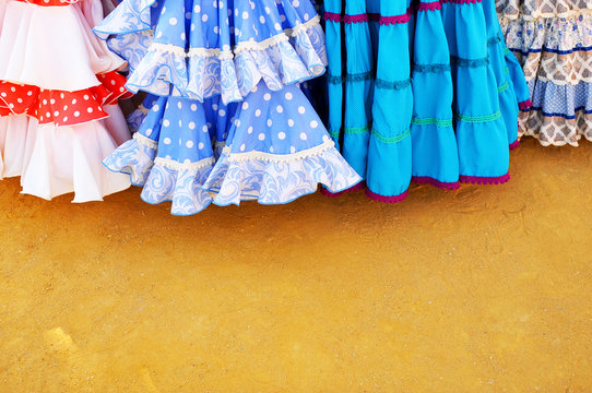Mujeres espa&ntilde;olas, trajes de gitana de Andaluc&iacute;a, Espa&ntilde;a