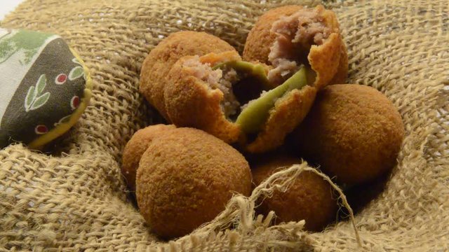 Olive all'ascolana Итальянская кухня המטבח האיטלקי 義大利飲食 Cucina italiana Kuchnia włoska مطبخ إيطالي Italienische K&uuml;che Marchigiana イタリア料理 Italian cuisine Gastronom&iacute;a de Italia Italienska k&ouml;ket