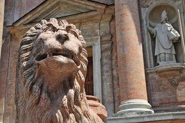 I leoni della chiesa di San Prospero di Reggio Emilia