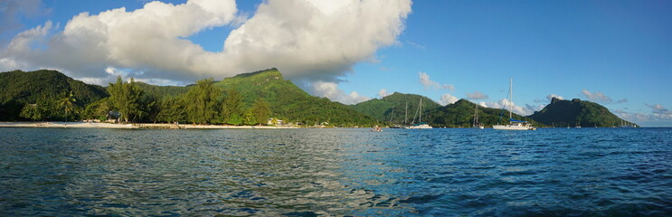 Fototapeta premium Panorama of Huahine island near the beach of Fare village, South Pacific ocean, French Polynesia