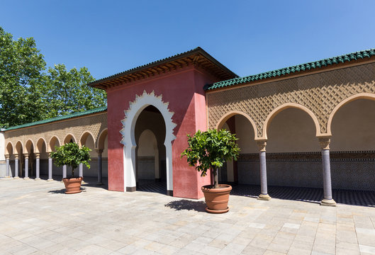 Oriental home - court oforiental house - morocco style