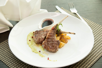  lunch menu with steaks, lamb.