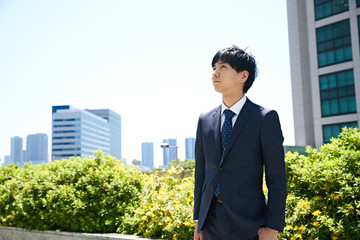屋外のビジネスマン