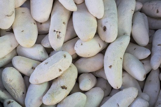 Chu&ntilde;o freeze-dried potato, Quechua, Aymara, Peru. papas secas, tunta.