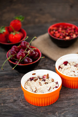 Rhubarb, strawberry and cherry crumble