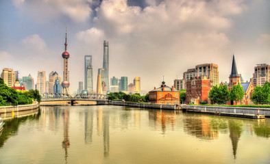 Fototapeta na wymiar Shanghai skyline with modern urban skyscrapers