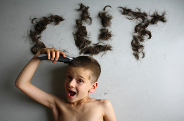 TAGLIO DI CAPELLI