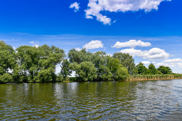 Seenlandschaft an der Havel bei Deetz im Land Brabdenburg