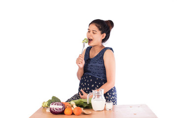 Pregnant Women with vegetable and milk
