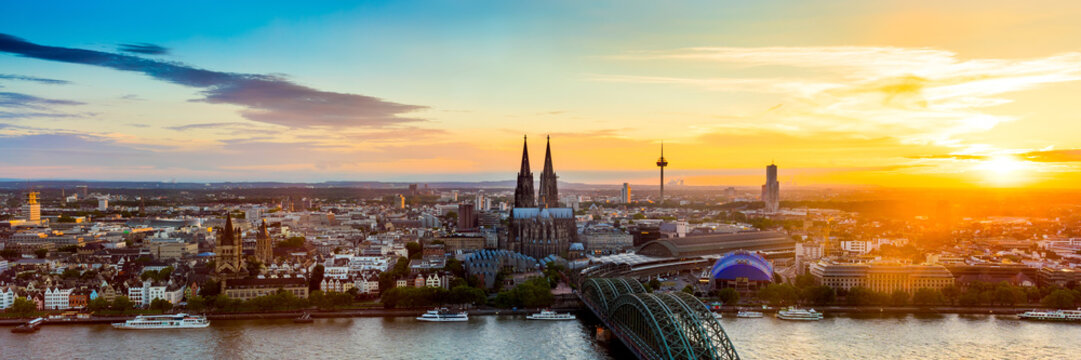 Köln Panorama bei Sonnenuntergang