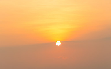 Fototapeta premium sunrise variety of colors and hues of the rising sun Reflections on the sky