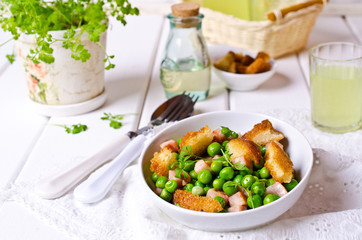 Salad with green peas