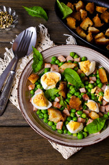 Salad with green peas
