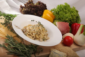 Italian tagliatelle with creamy sauce