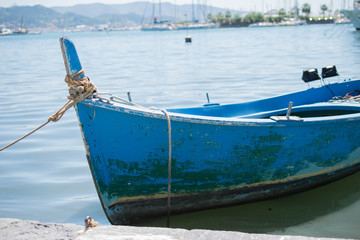 la barca al mare