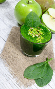Slimming cocktail of green vegetables and fruits.