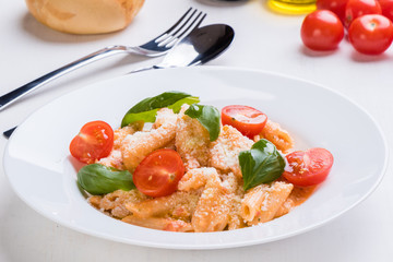 penne with tomato