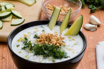 tarator in black bowl