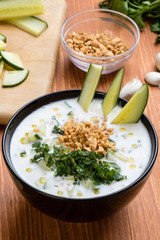 tarator in black bowl