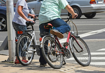 Naklejka premium Bikers at the road crossing