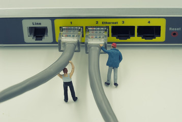 mini worker plug-in lan line into old router slot