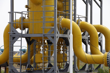 Oilfield equipment and pipeline