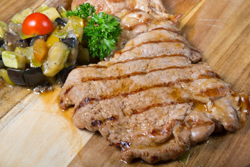 Steak with zucchini