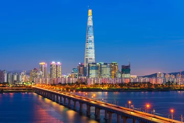 Poster Seoul City Skyline bij Han rivier Seoul, Zuid-korea © CJ Nattanai