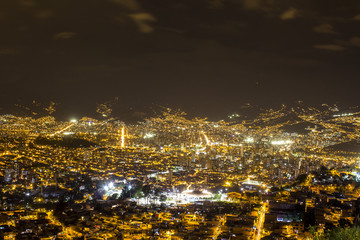 Paisaje de Medellín de Noche