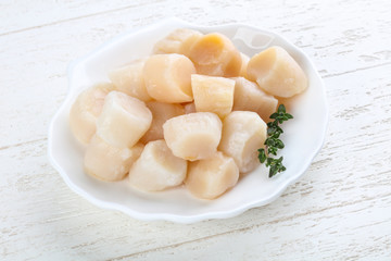 Raw scallops