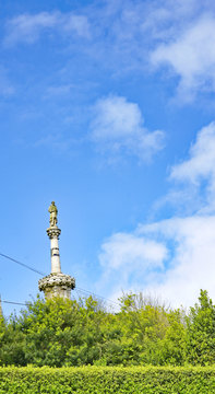 Escultura Capricho de Gaud&iacute;, Comilla, Santander, Cantabria, Espa&ntilde;a