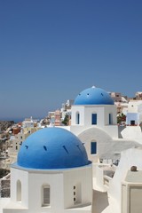 Dächer, Blick auf die Insel Santorini