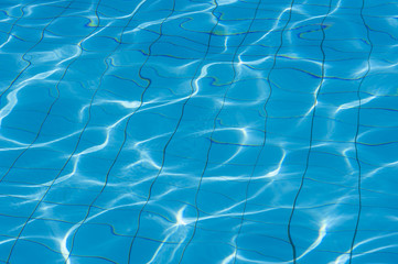 Abstract rippling light effects on water