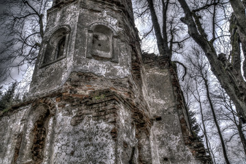 Ruine der Kapelle aus dem 16. Jahrhundert bei Schloss Blumenthal