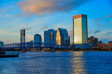 Fototapeta premium Wieczór panoramę Jacksonville na Florydzie w USA